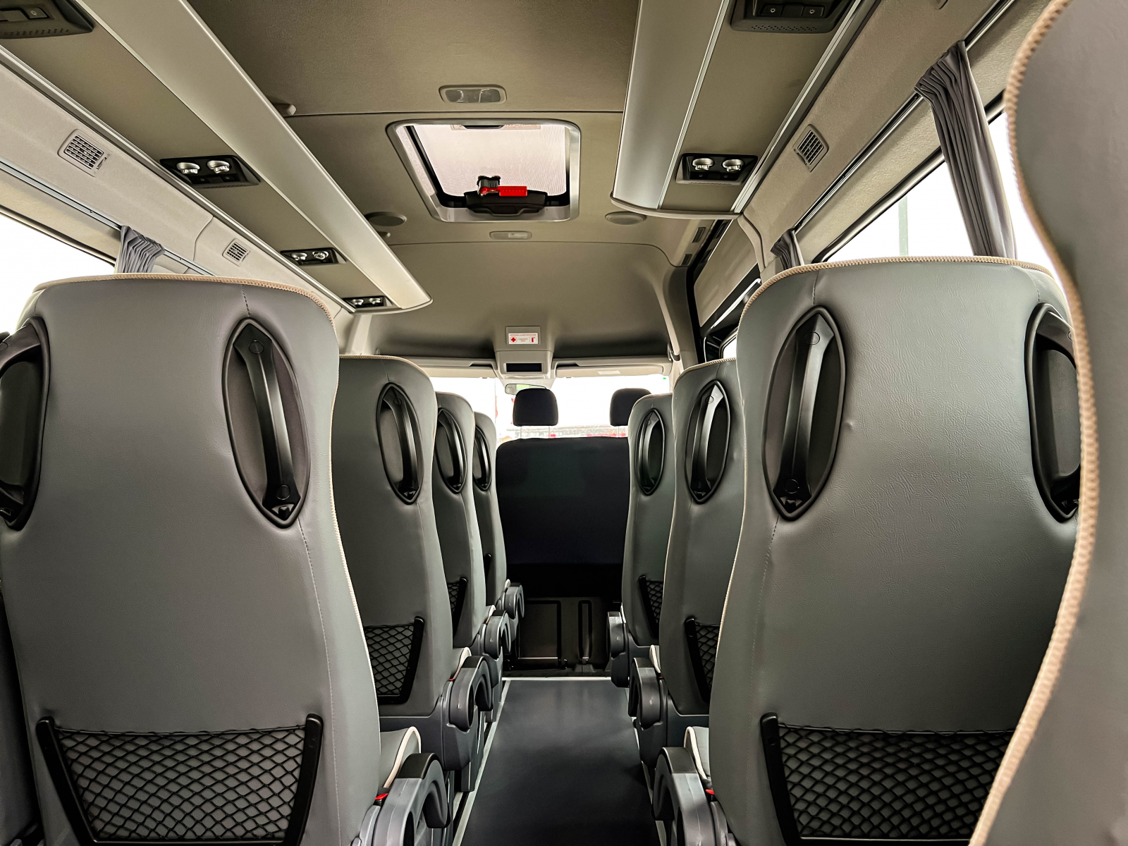 Hyundai H350 – мікроавтобус для комфортабельних пасажирських перевезень в наявності у автосалоні! | Хюндай Мотор Поділля - фото 10